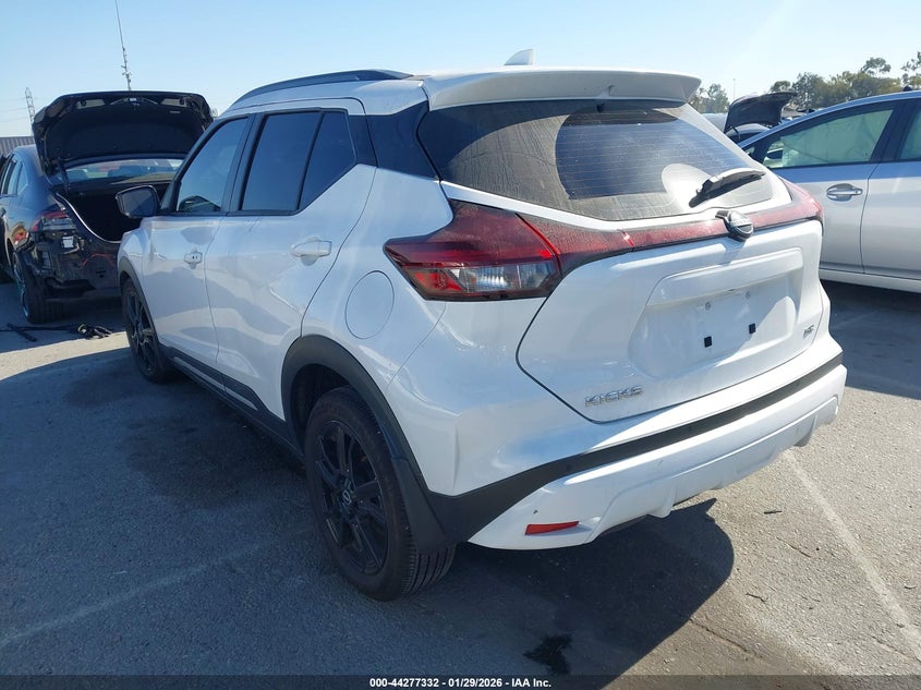 2023 Nissan Kicks Sr Xtronic Cvt
