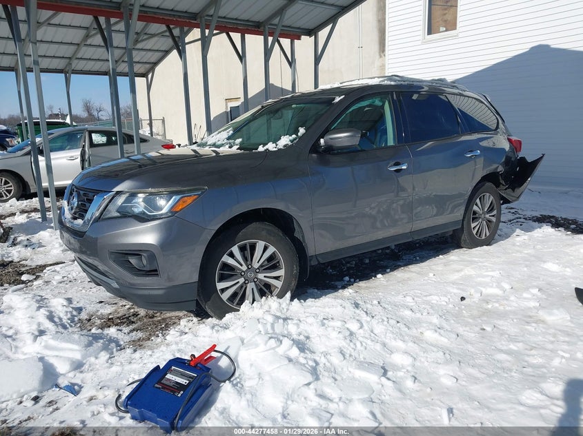 2017 Nissan Pathfinder Sv
