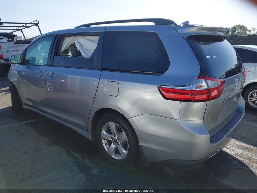 2018 Toyota Sienna Le 8 Passenger