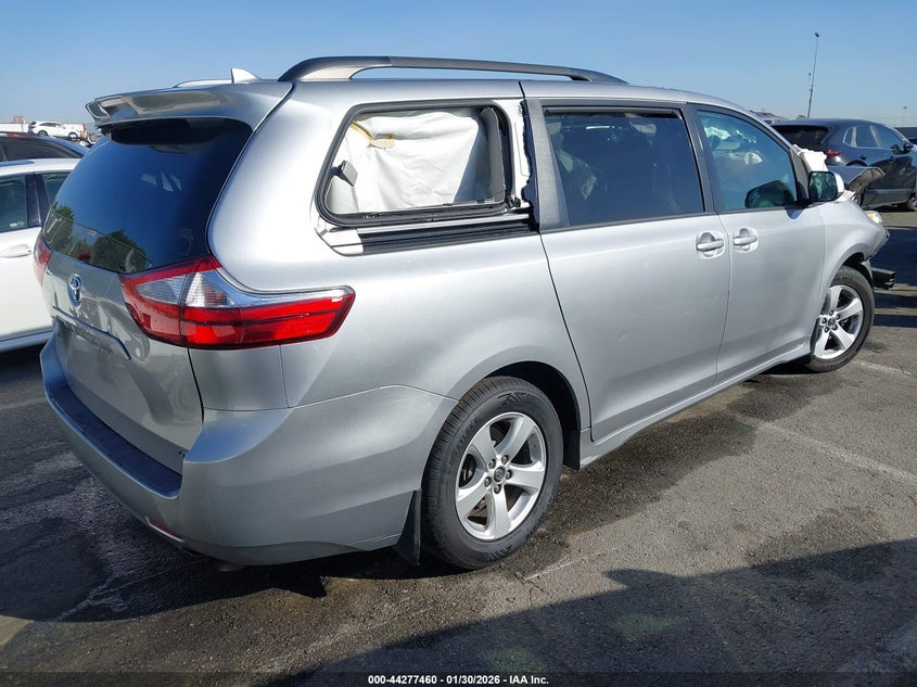 2018 Toyota Sienna Le 8 Passenger
