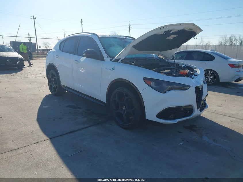 2024 Alfa Romeo Stelvio Veloce Awd