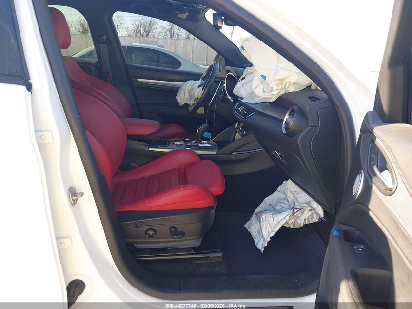 2024 Alfa Romeo Stelvio Veloce Awd