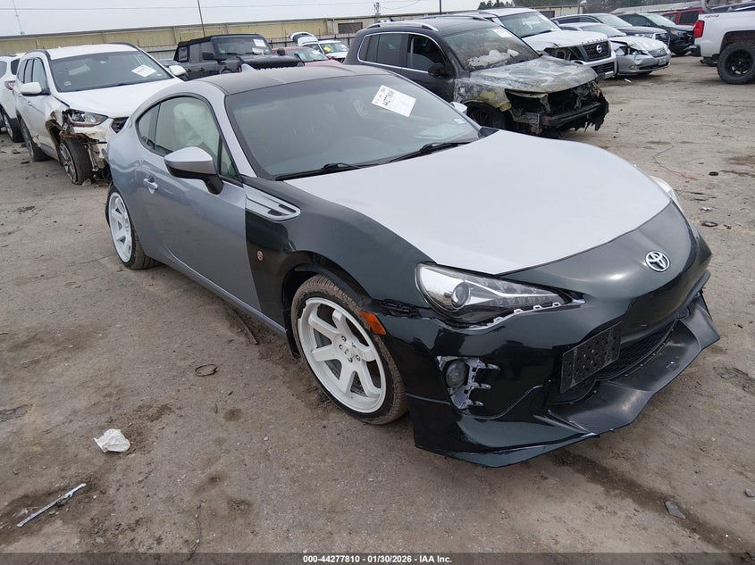 JF1ZNAA10H9711183 TOYOTA 86 Photo 1