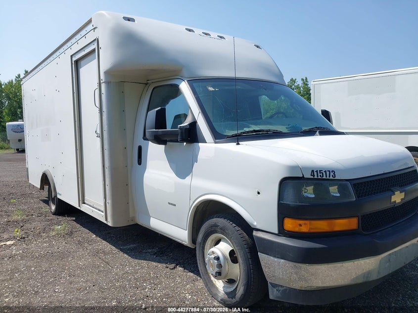 2018 CHEVROLET EXPRESS CUTAWAY auction photo 1