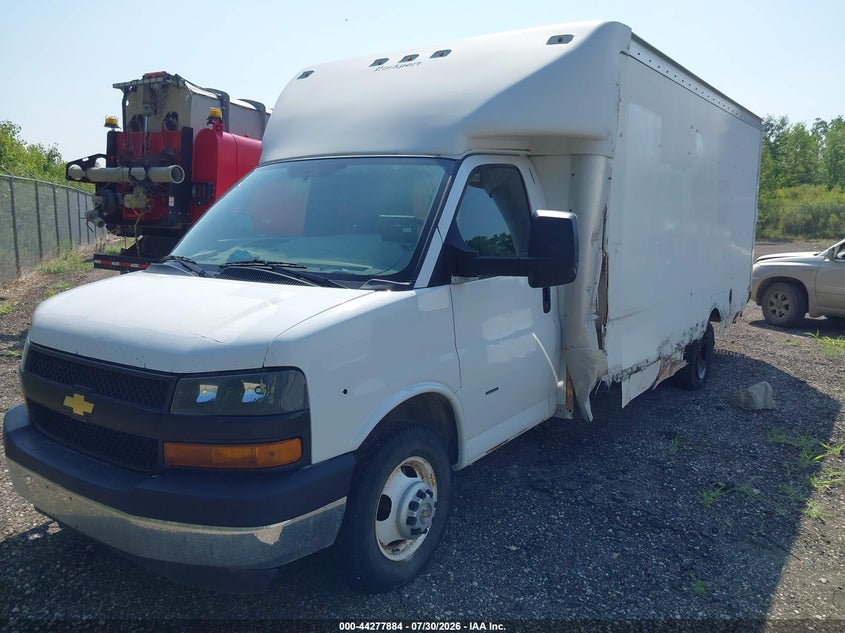 2018 CHEVROLET EXPRESS CUTAWAY auction photo 2