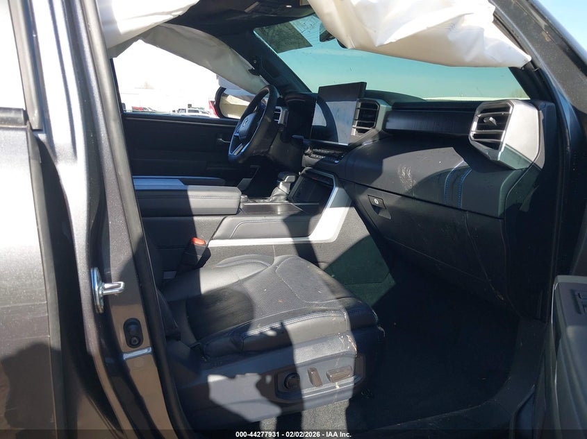 2025 Toyota Tundra Platinum