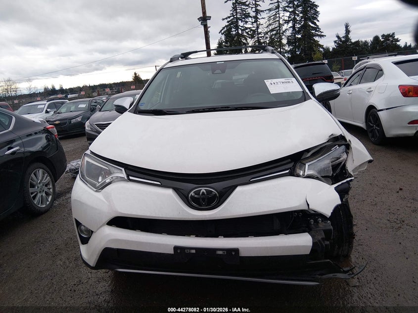 VIN JTMRFREVXJJ724028 2018 TOYOTA RAV4 XLE