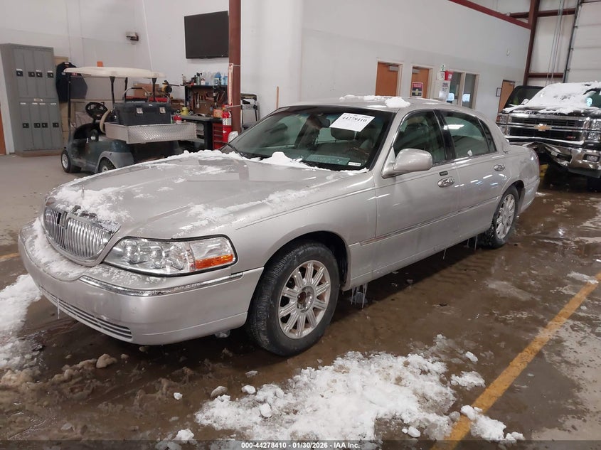 2008 Lincoln Town Car Signature Limited