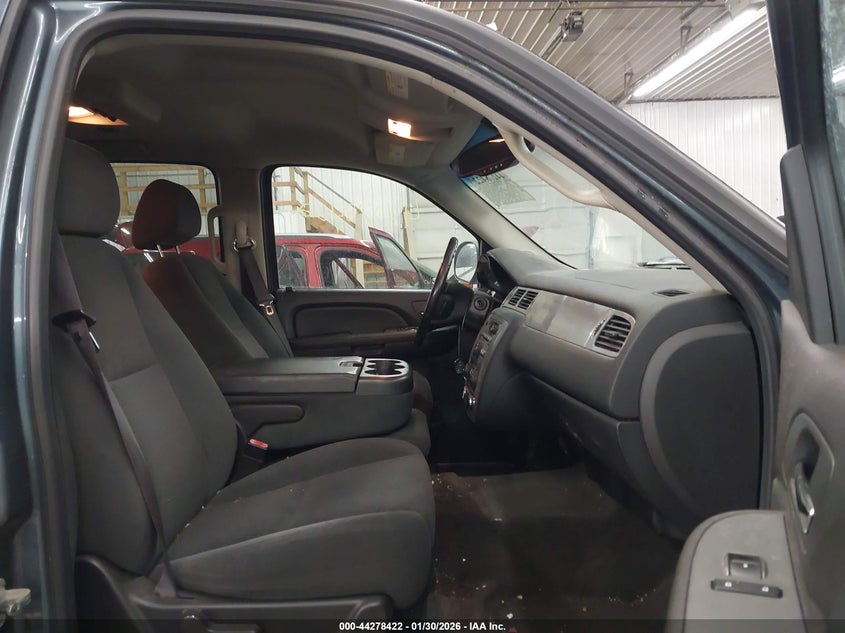 2008 Chevrolet Suburban 1500 Ls