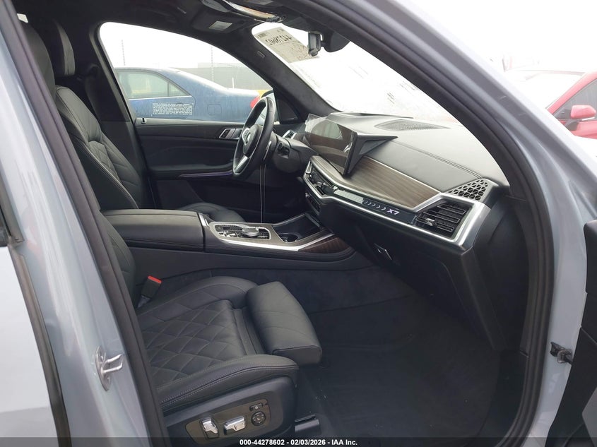 2024 BMW X7 xDrive40I