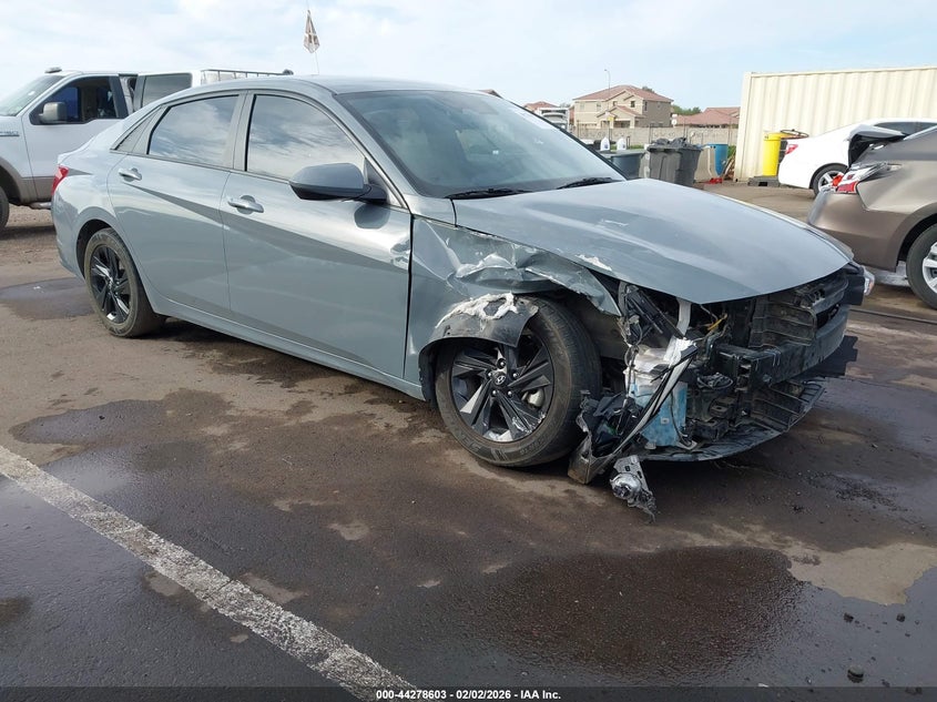 2022 Hyundai Elantra Sel