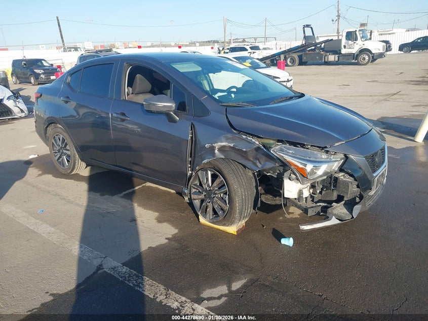 2021 Nissan Versa Sv