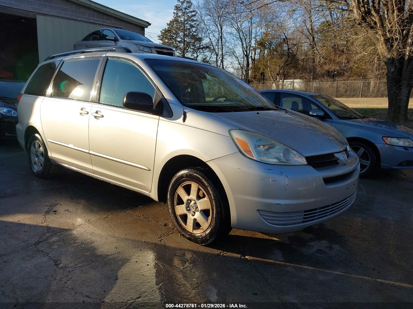 2004 Toyota Sienna Le