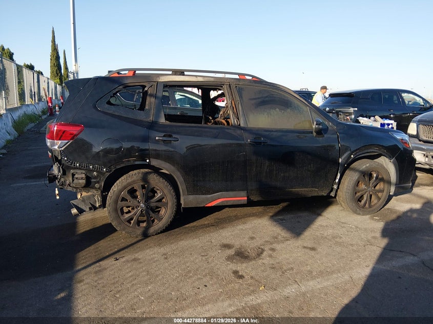 2021 Subaru Forester Sport VIN: JF2SKARC2MH483876 Lot: 44278884