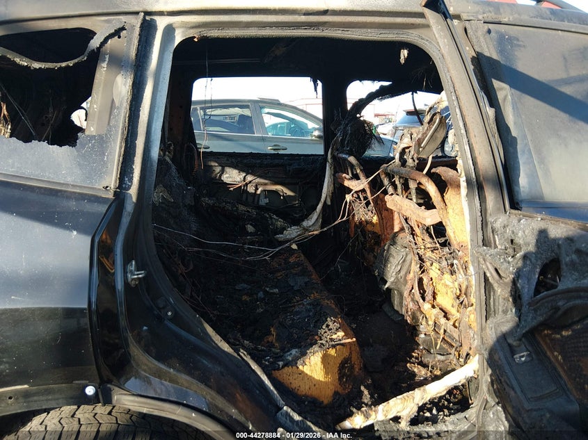 2021 Subaru Forester Sport VIN: JF2SKARC2MH483876 Lot: 44278884