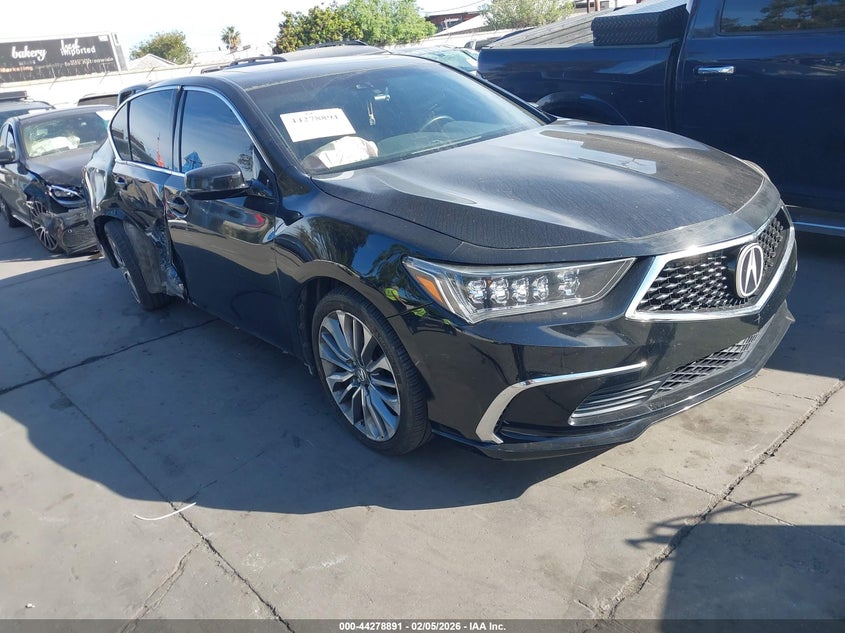 JH4KC1F53JC001165 ACURA RLX Photo 1