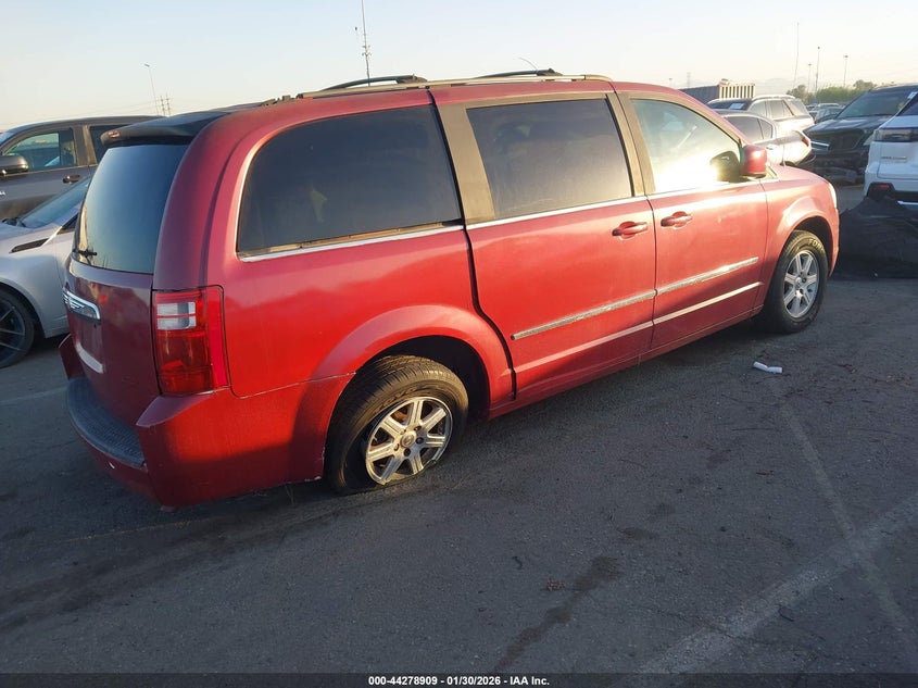 2009 Chrysler Town & Country Touring