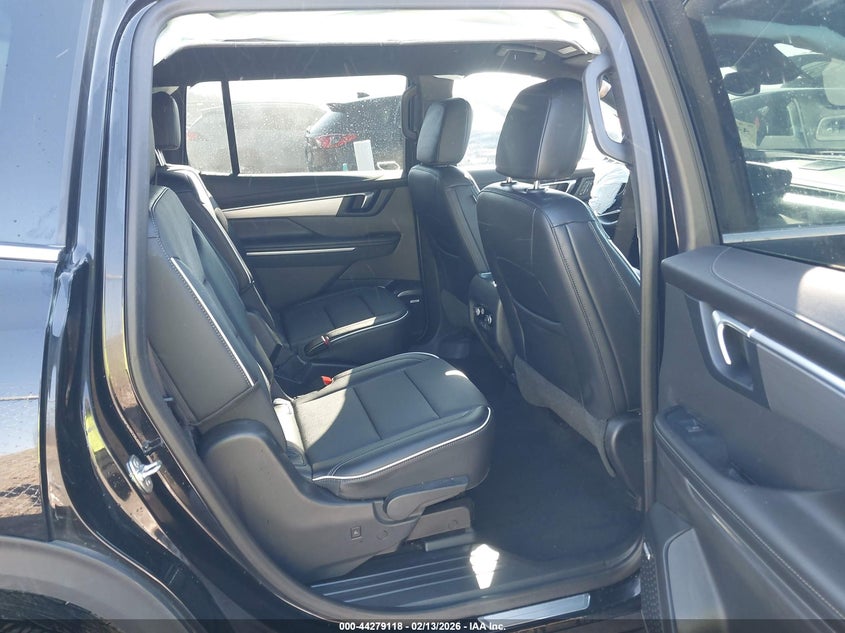 2025 BUICK ENCLAVE auction photo 8