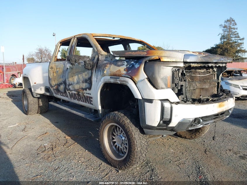 2024 GMC SIERRA 3500HD auction photo 2