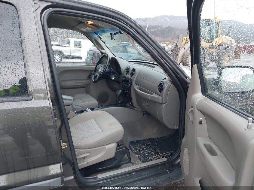 2005 Jeep Liberty Sport