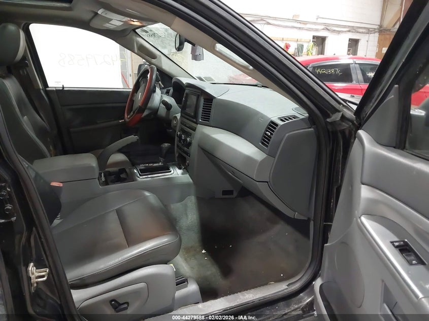 2006 Jeep Grand Cherokee Laredo