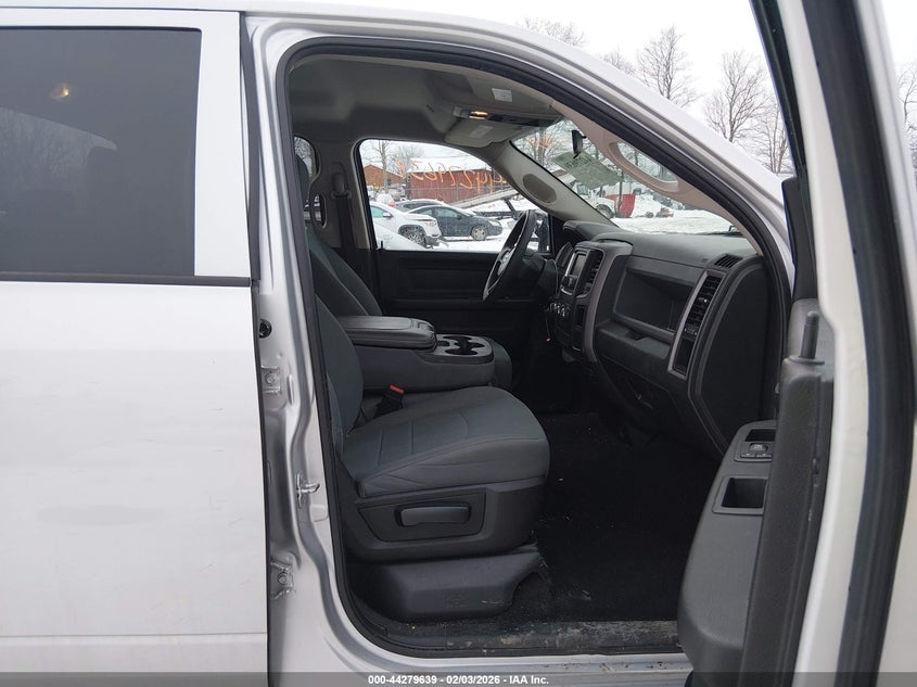 2018 Ram 1500 Express 4X4 6'4 Box