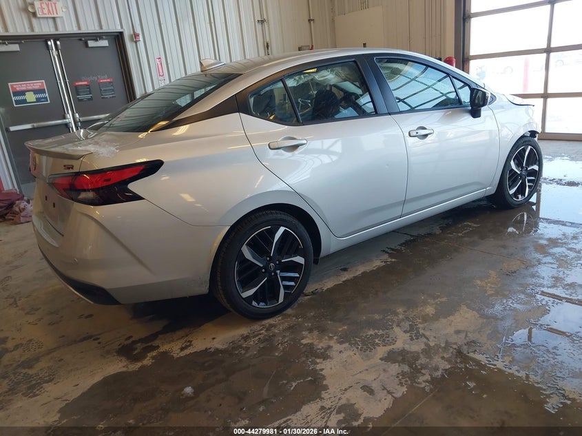 2024 Nissan Versa 1.6 Sr