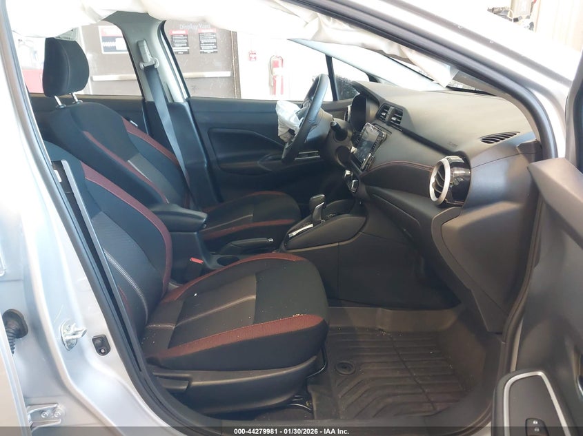 2024 Nissan Versa 1.6 Sr