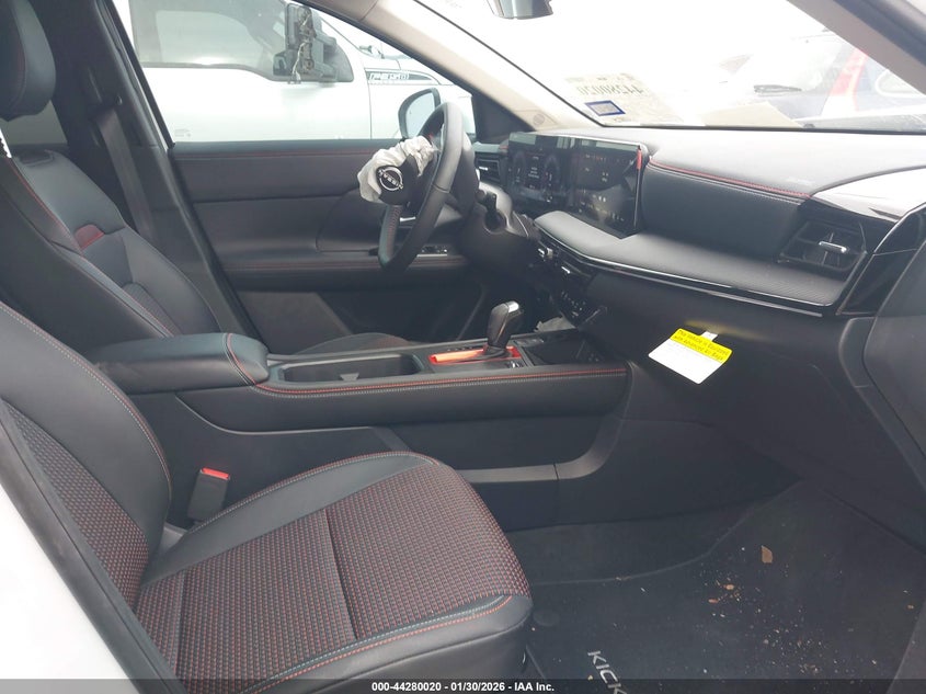 2025 Nissan Kicks Sr Fwd