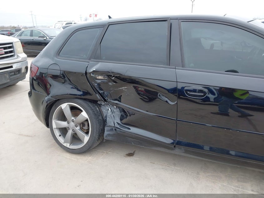 2011 Audi A3 2.0T Premium VIN: WAUMFAFM0BA080975 Lot: 44280115