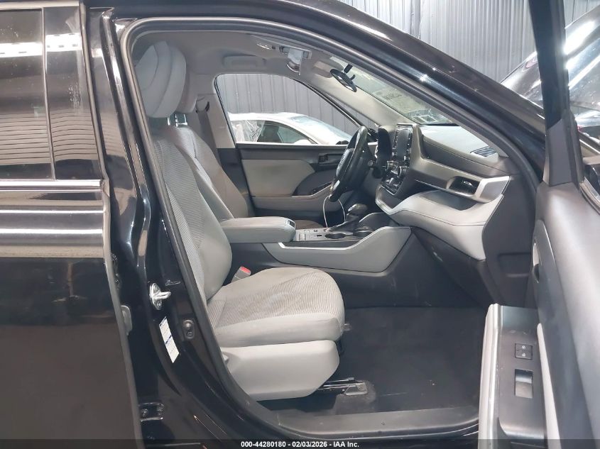 2022 Toyota Highlander Le