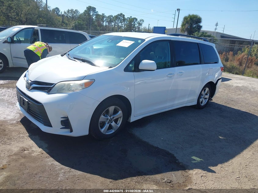 2019 Toyota Sienna Le 8 Passenger