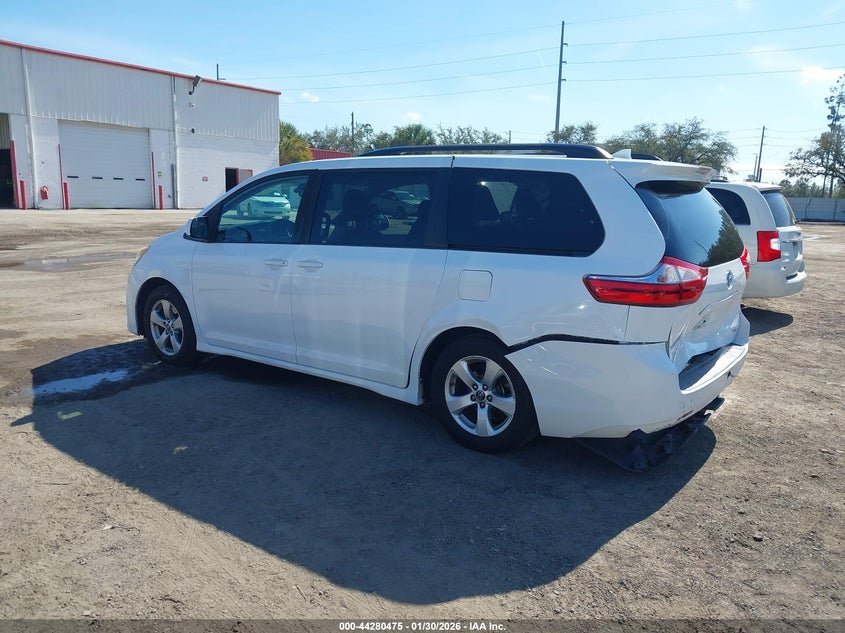 2019 Toyota Sienna Le 8 Passenger
