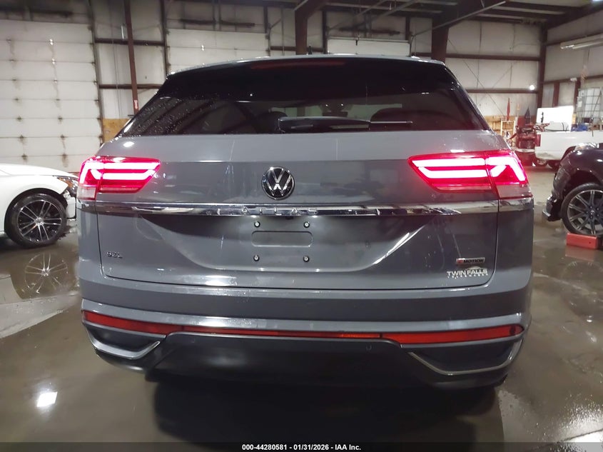 VIN 1V2BC2CA1MC236904 2021 VOLKSWAGEN ATLAS CROSS SPORT 2.0T SEL