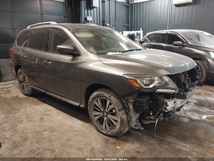 2018 Nissan Pathfinder Sv
