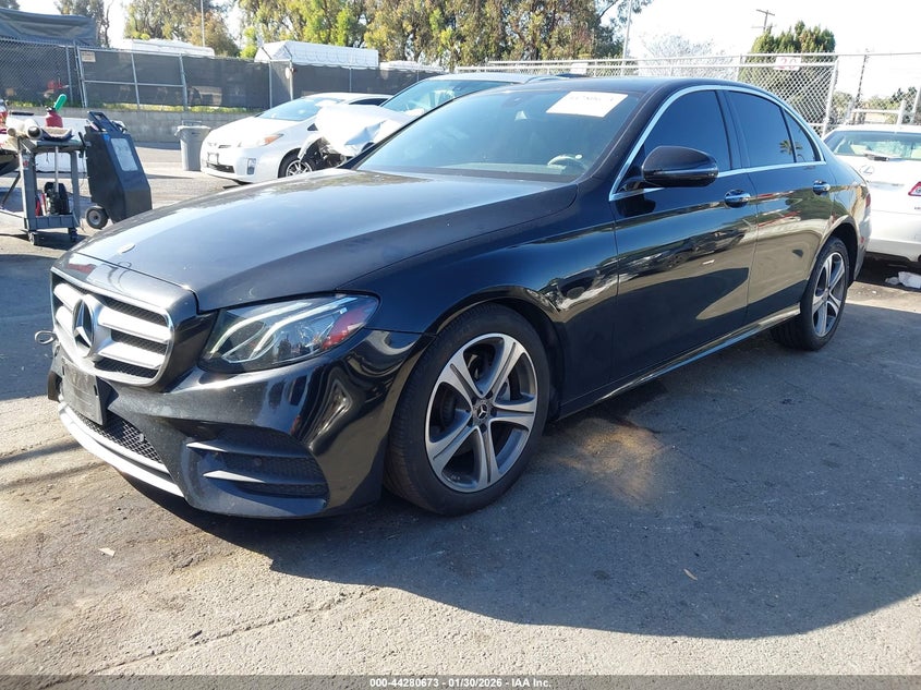 2019 Mercedes-Benz E 300