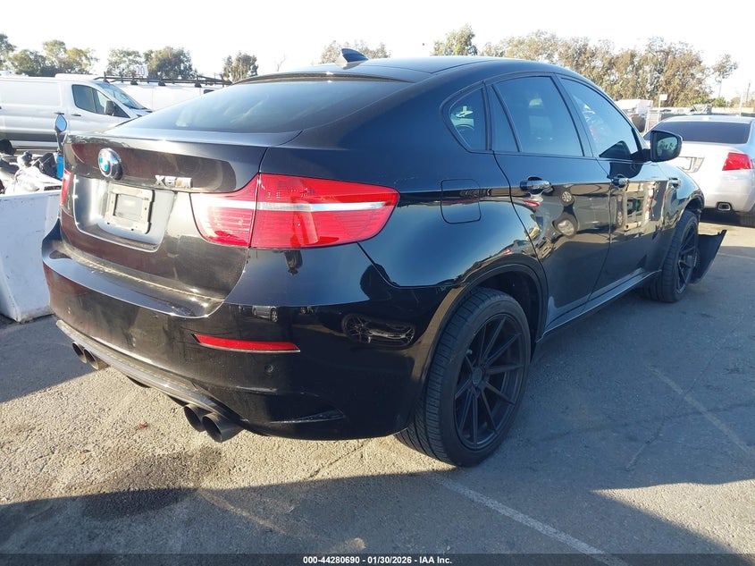 2012 BMW X6 M