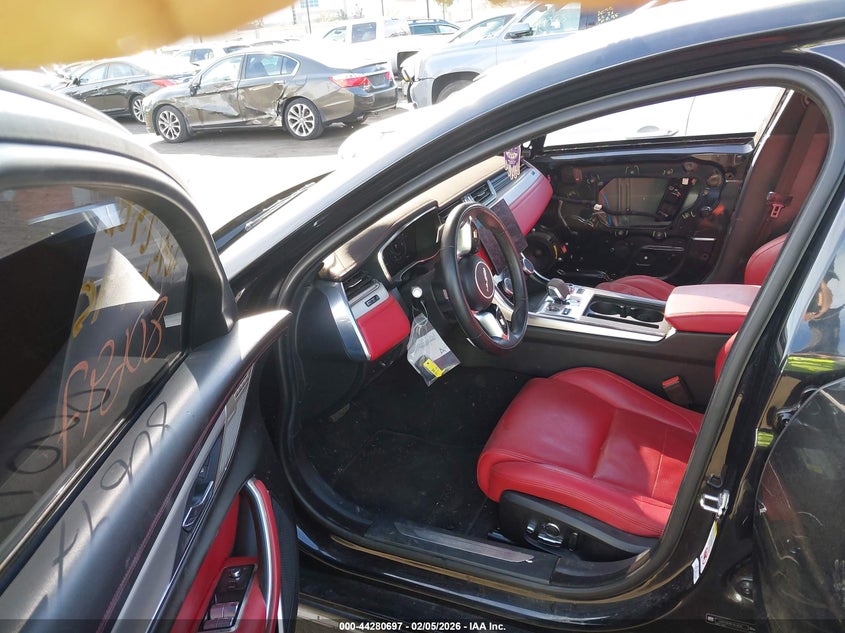 2021 Jaguar Xf R-Dynamic Se P300 Awd Automatic