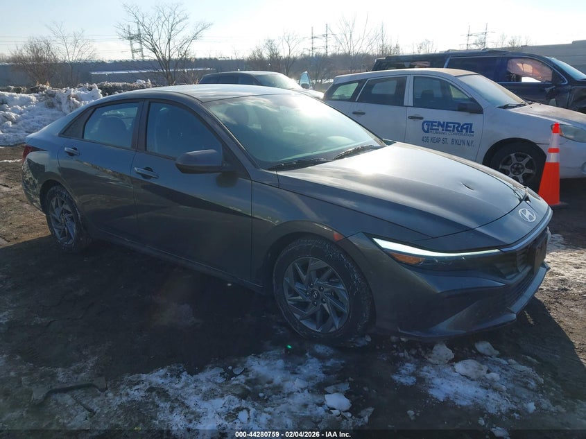 2024 Hyundai Elantra Sel