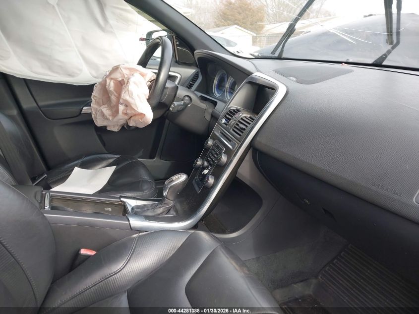 2013 Volvo Xc60 T6/T6 Platinum/T6 Premier Plus/T6 R-Design/T6 R-Design Platinum/T6 R-Design Premier Plus