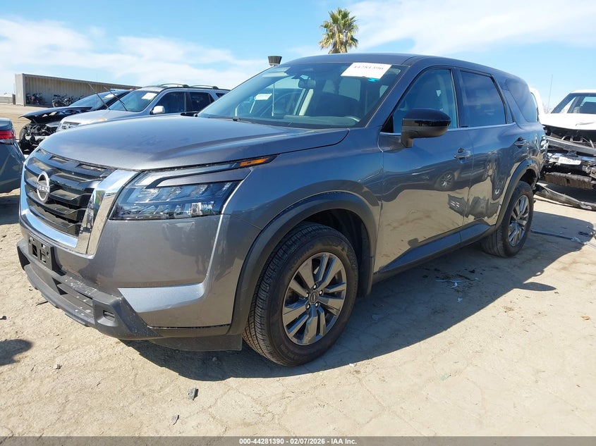 2024 Nissan Pathfinder S Fwd