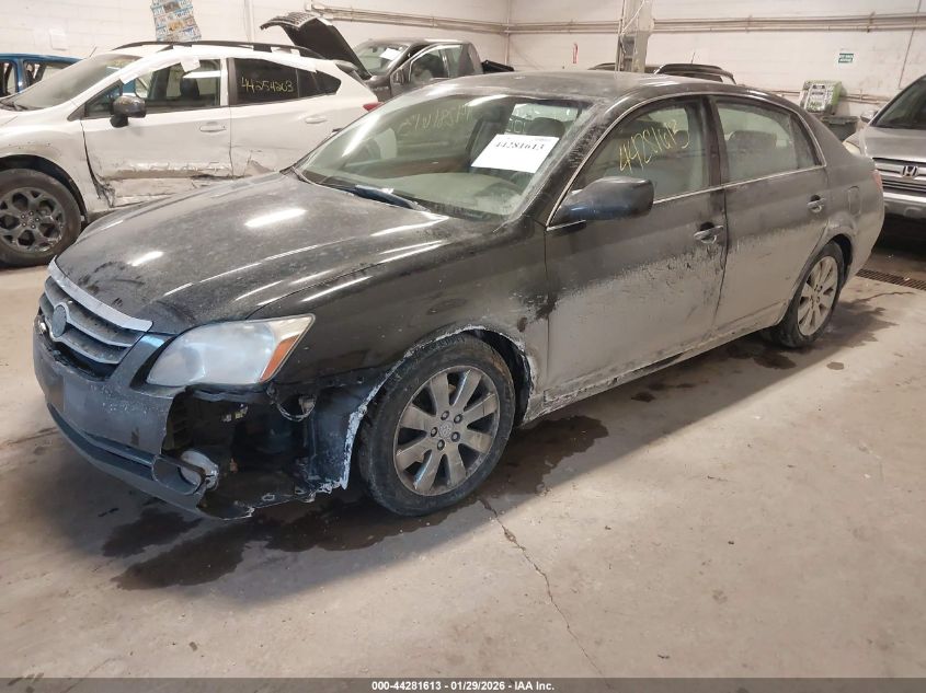 2005 Toyota Avalon Xls