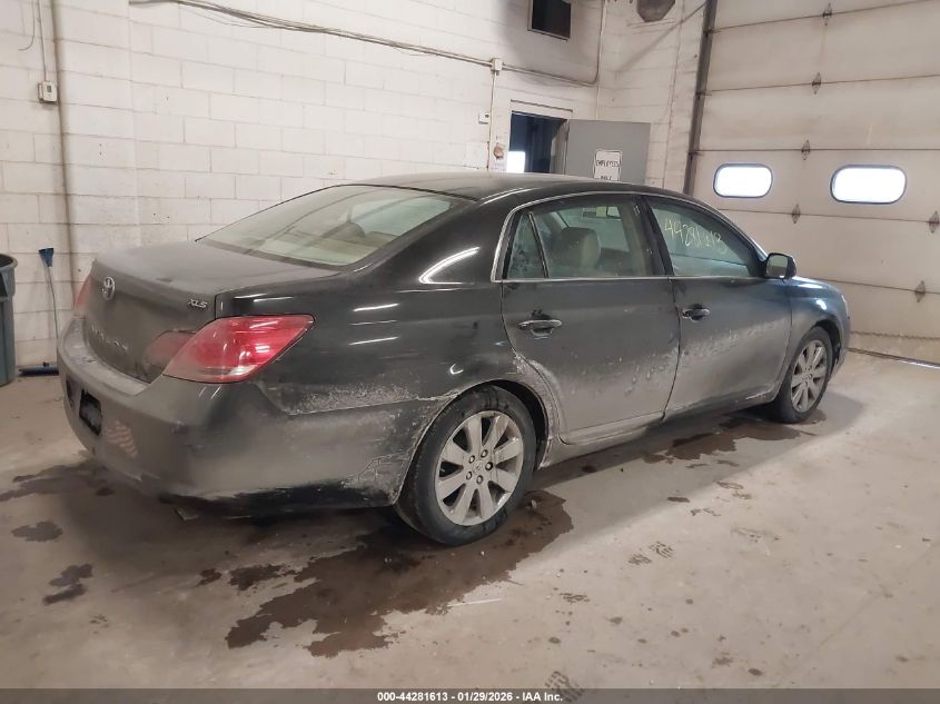 2005 Toyota Avalon Xls