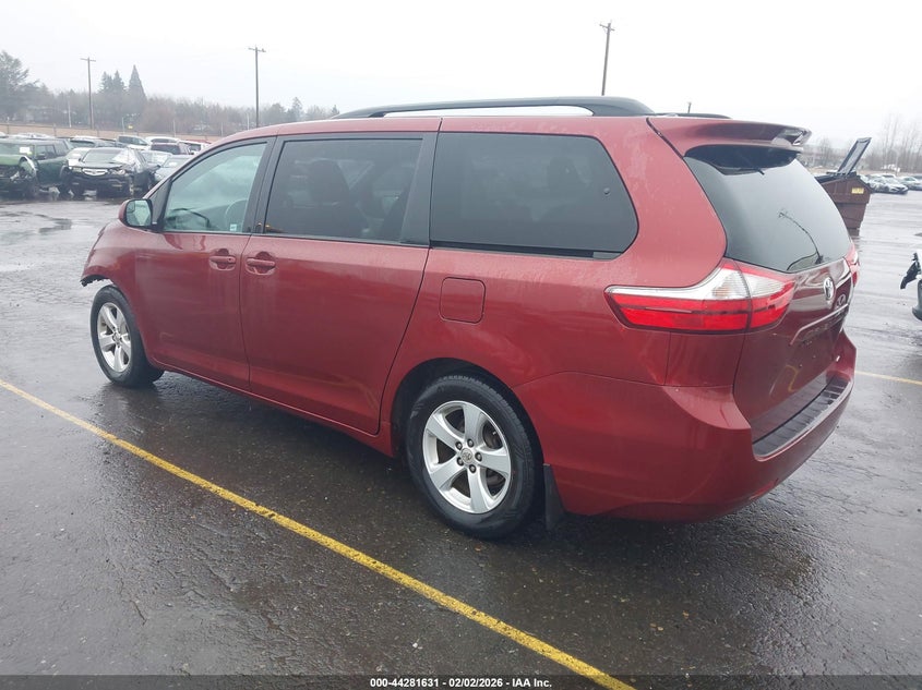 2016 Toyota Sienna Le 8 Passenger
