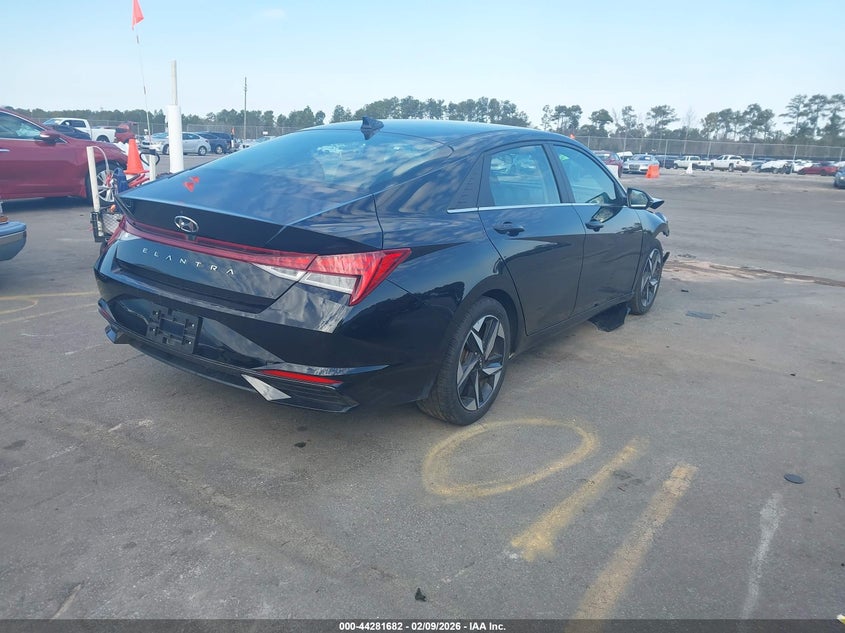 2022 Hyundai Elantra Sel