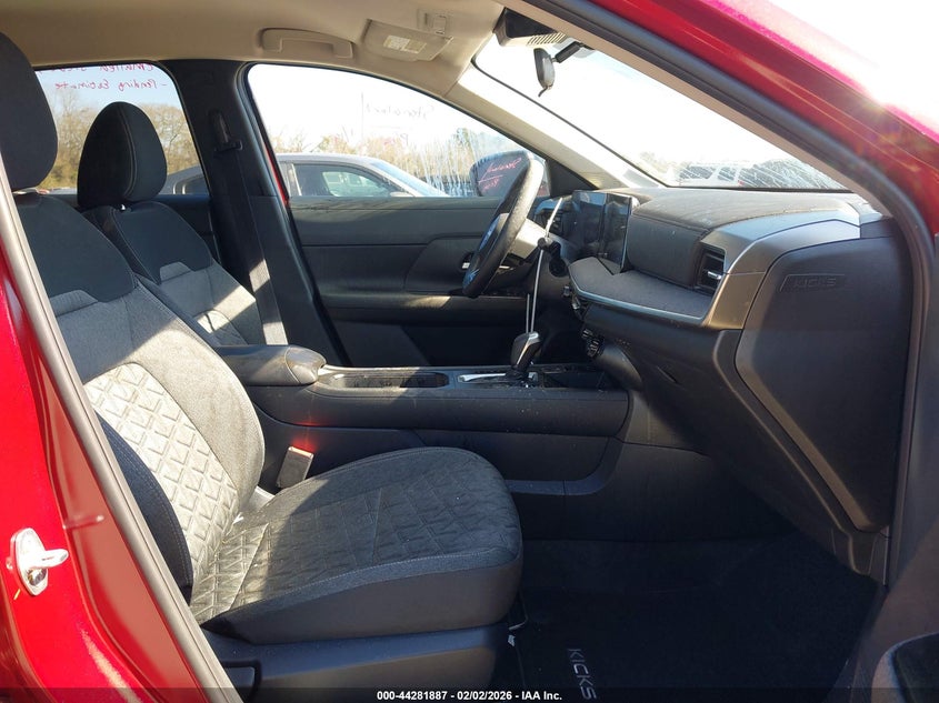 2026 Nissan Kicks Sv