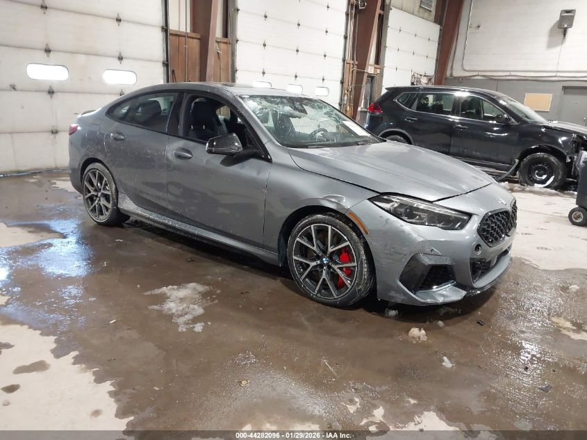 2024 BMW M235i