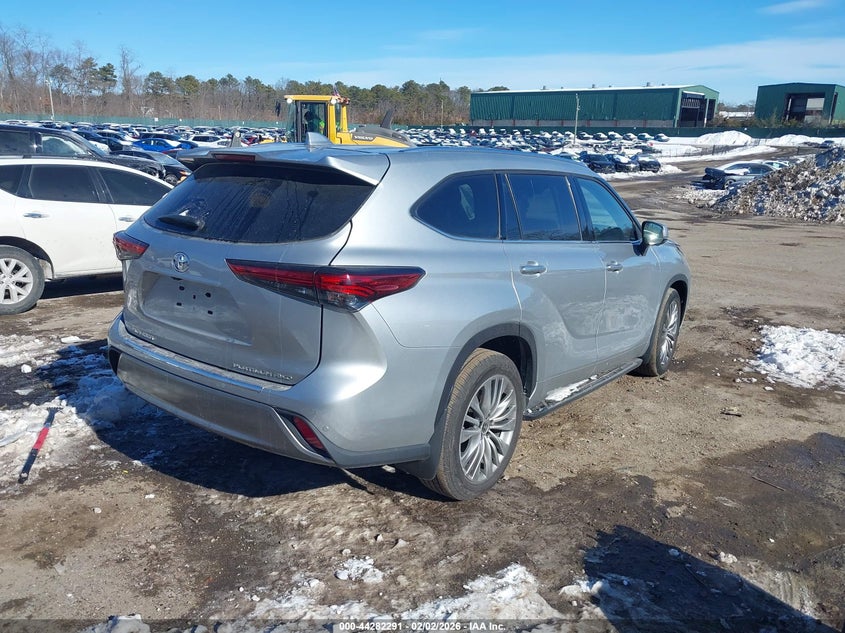 2023 Toyota Highlander Platinum