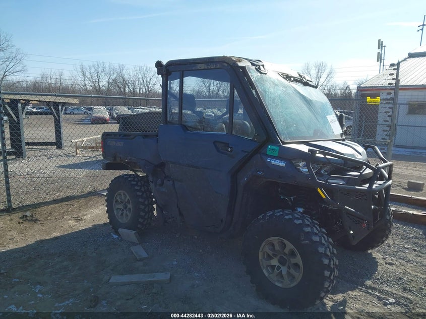 2025 Can-Am Defender