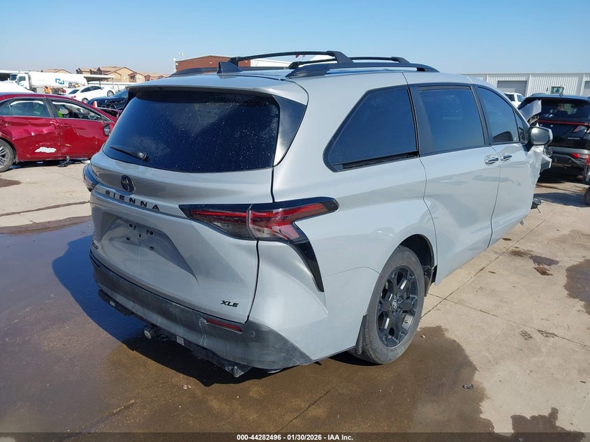 2025 Toyota Sienna Woodland Edition